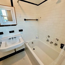 1950s-Bathroom-Remodel-in-Hamden-CT 4